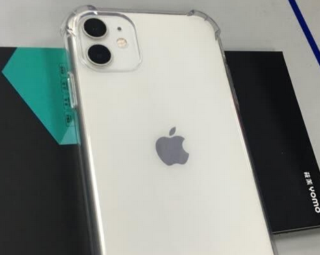 杭州的苹果售后店分享了苹果的续航时间多少才算正常。雷军被发现偷偷用苹果手机。